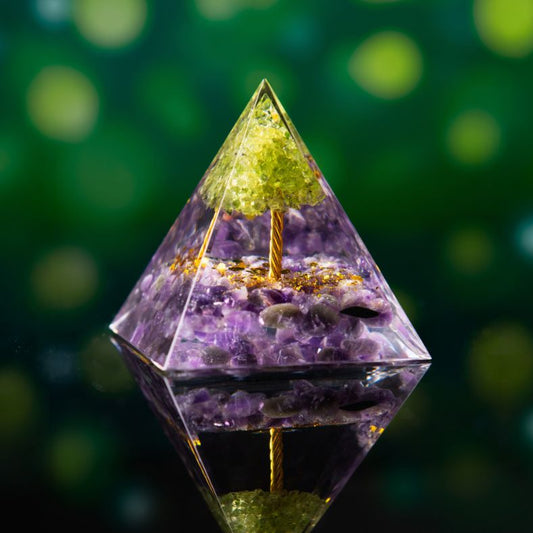 Peridot mit Amethyst Baum des Lebens Orgonit-Pyramide